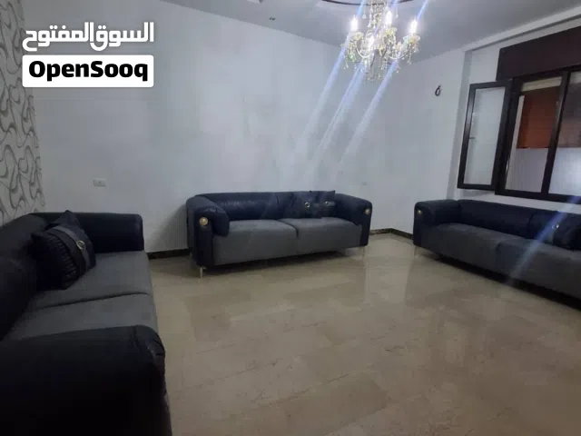 فيلا مفروشة للإيجار - دورين خليجي وشقة مفصوله - السبعة خلف مسجد التوبة موقع ممتاز