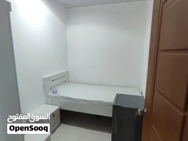 متاح للاجارات في الشارقة بارتشنات كل شي