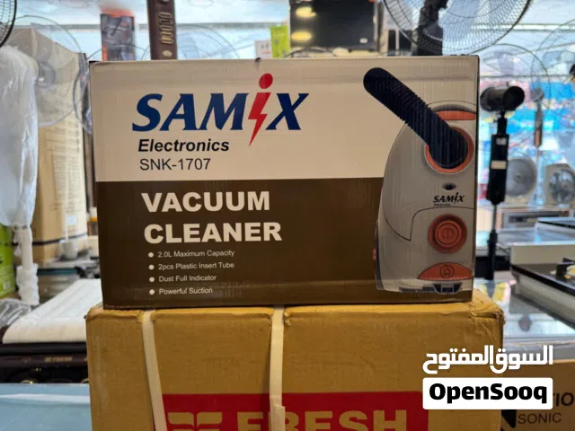 مكنسة كهربائية ساميكس 1200واط  صنع في الصين يوجد داخلها قطع لتنظيف  للكنب والبرادي والزوايا