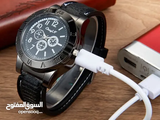 ساعة وفي نفس الوقت ولاعة