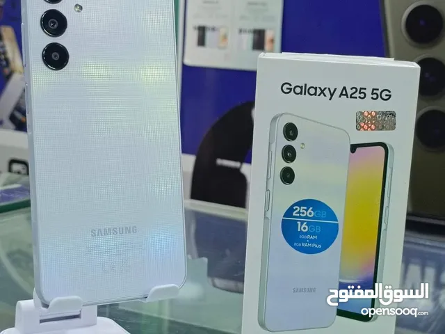 مستعمل ايام Samsung A25 5G  رام 12 جيجا 128 شغال كفاله الشركة أغراضة والكرتونه الأصلية متوفر توصيل