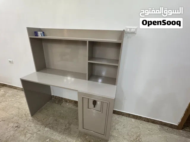 طاولة دراسه جديده