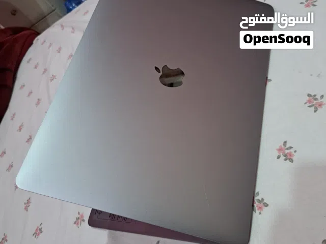 MacBook pro 2018 16gb 512gb i9