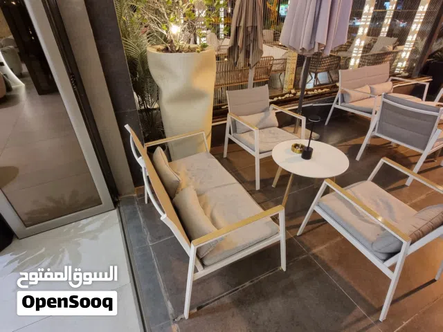 للبيع محل 140 متر +مساحات جلسات خارجية 30 متر علي الطريق الساحلي مباشرة موقع ممتاز كوفي شغال ومعروف