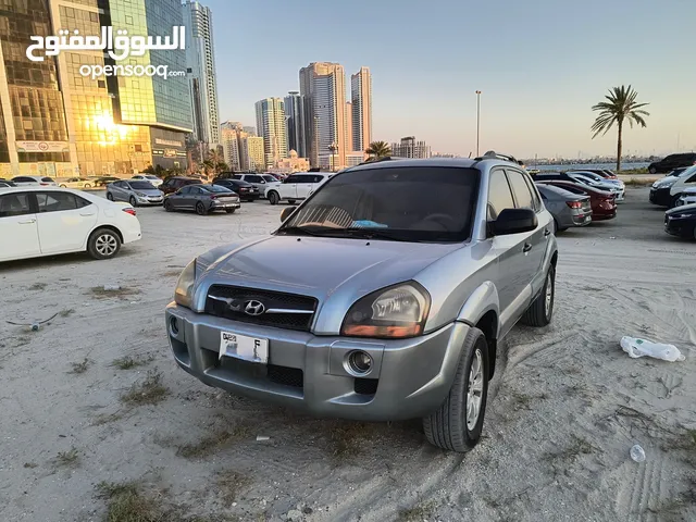 Hyundai tucson, Excellent condition for urgent sale AED11000