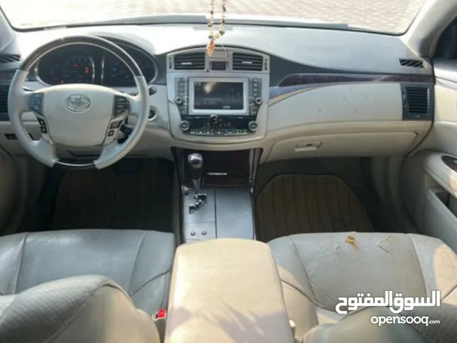 تيوتا افالون للبيع
