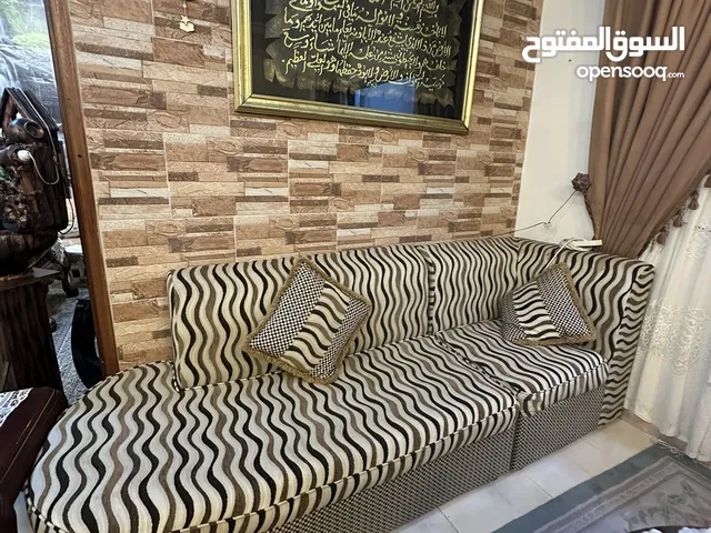ديوانيه 4 قطع مستعمل حالته نظيف