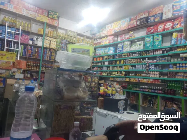 للبيع: بقالة 3 فتحات ركنية – موقع ممتاز  بقالة جاهزة شغالة وسط حي كثيف