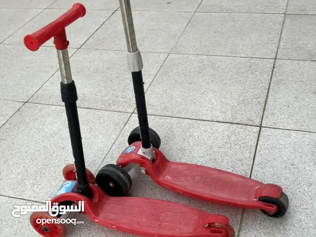 طاولة وكرسي جديد