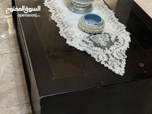 طاوله مع جرورين
