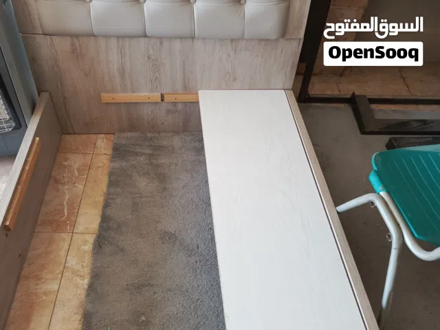تخت مجوز و تختين مفرد و تسريحه و خزانه