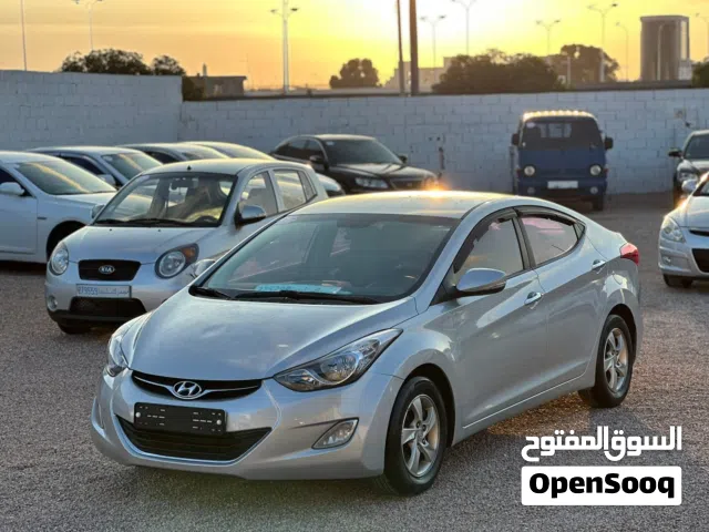 على بركة الله هونداي أفانتي MD 2012