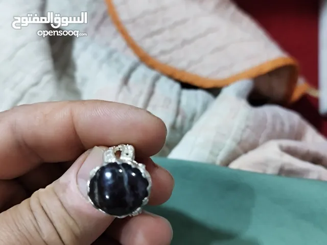 محبس فضة بحجر الياقوت الزربجي