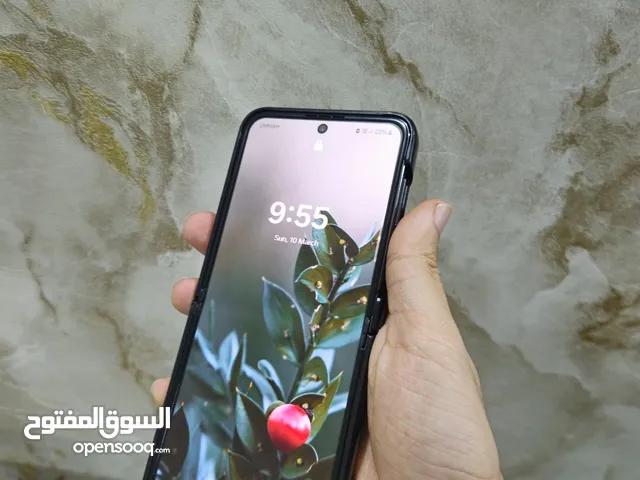 Samsung Galaxy Z Flip 5G 512 GB in Amman