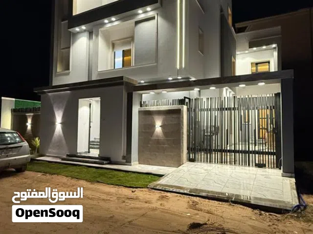 ڤيلا حديثة للبيع جنزور الشرقية قرب جزيرة المشتل جديدة سفار تشطيب حديث جودة بناء عالية دورين وملحق