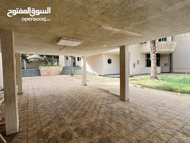 500 m2 5 Bedrooms Townhouse for Rent in Tripoli Al-Seyaheyya