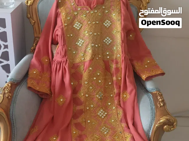 ملابس بلوشية إستعمال مرة واحدة فقط
