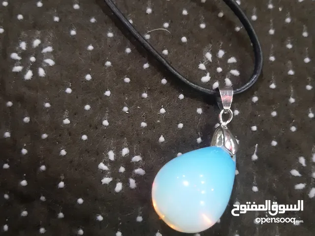 قلادة حجر القمر