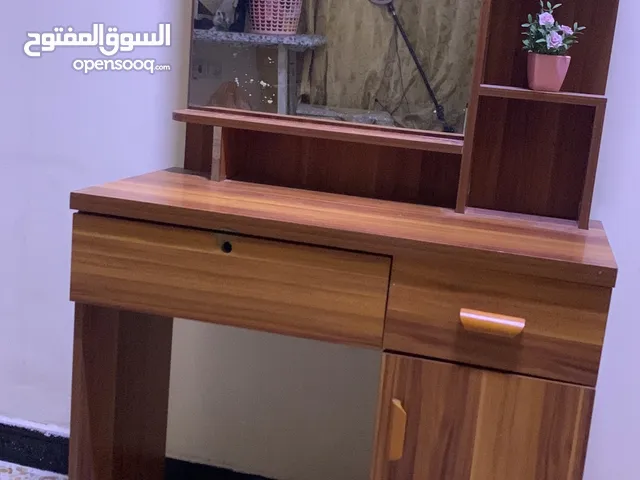 ميز مراية صغير للبيع