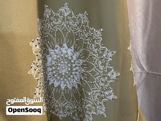 قطعة مميزة للنساء جديده مقاس لارج