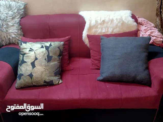 كنب مجوز لون خمري مع قورن