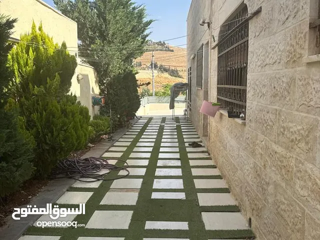 275 m2 4 Bedrooms Villa for Sale in Salt Al Saro
