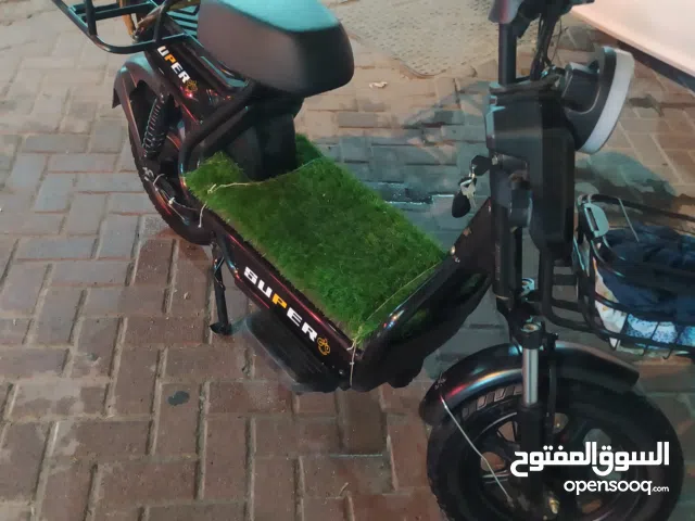 Sale used electric scooter super brand,few months months using, price 125 BD