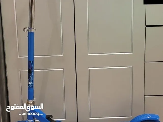 شاشه قيمنق 24.5بوصه نوع: acer لايوجد فيها سماعه يوجد فيها خدوش بسيطه على الشاشه من الامام بس تشتغل