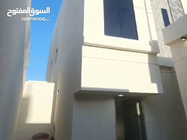 560 m2 5 Bedrooms Townhouse for Rent in Buraidah Al Hamr