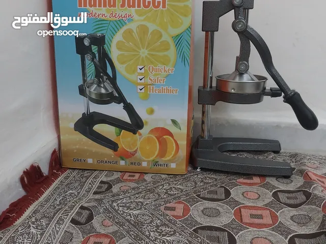 عصارة فواكه يدوية جديدة بحالة الوكالة    ( ليمون/برتقال/رمان)