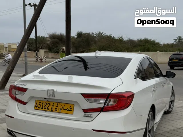 2018 هوندا اكورد Touring