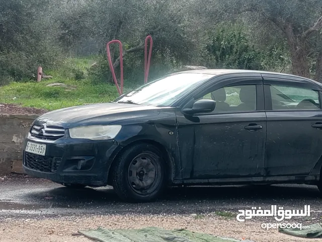 للبيع بسعر مغري جدا جدا ستروين اليزية يد اولى المالك الاول بالرخصه لون اسود دهان شركه خدوش عادية ب