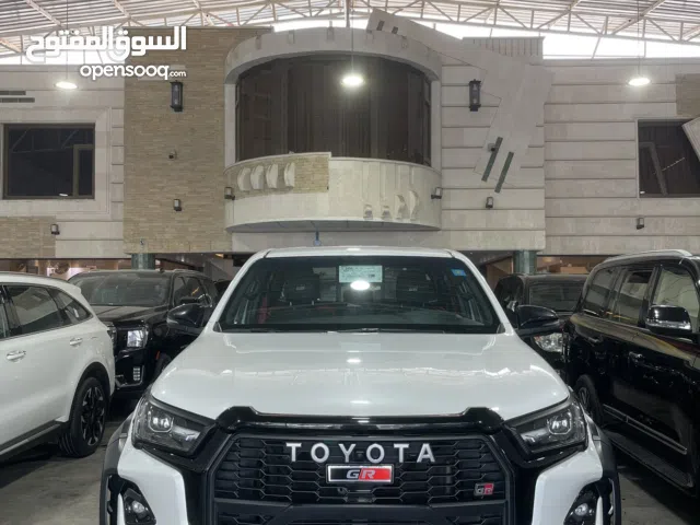 بيك أب تويوتا هايلوكس GR 2024 عداد 61 الف محرك V6 سلندر