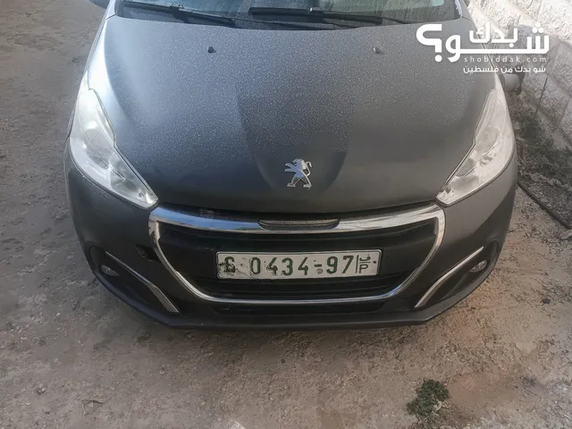 Peugeot 208 2017 in Hebron