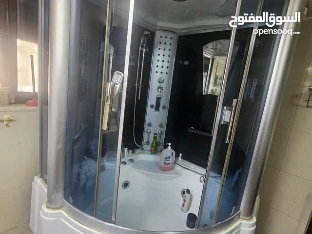 جاكوزي حديث وكبير للبيع بسعر رخيص