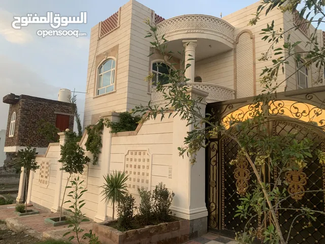 300 m2 More than 6 bedrooms Villa for Sale in Sana'a Al Sabeen