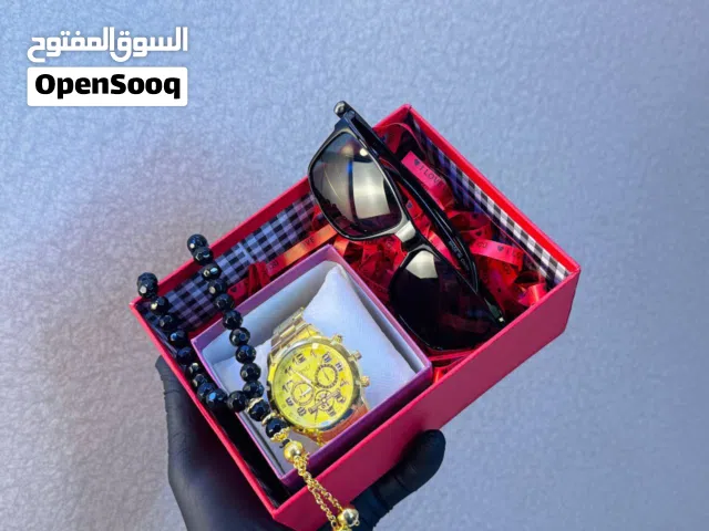 لقد رأيتُ في عينيّه كيف يُمكنني أن أكون مِحوَّر حياة شَخص ما    بوكس هدية رجالي انيق وجذاب   يحتوي ا