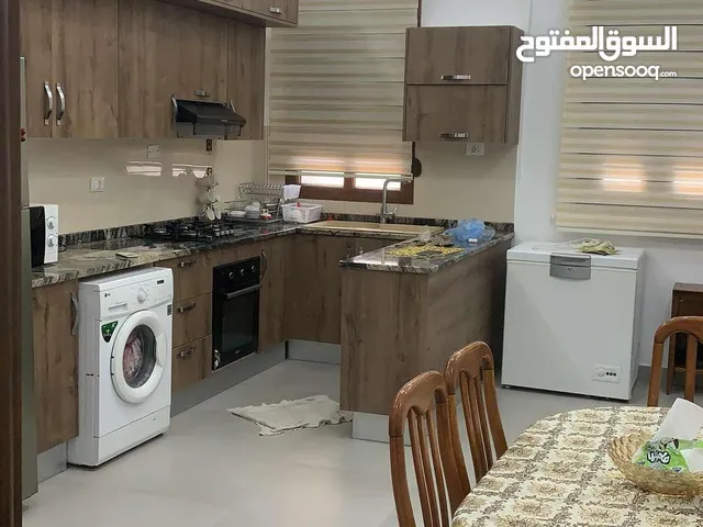 شقه مفروشه للايجار تشطيب حديت لعائلة أو عزاب