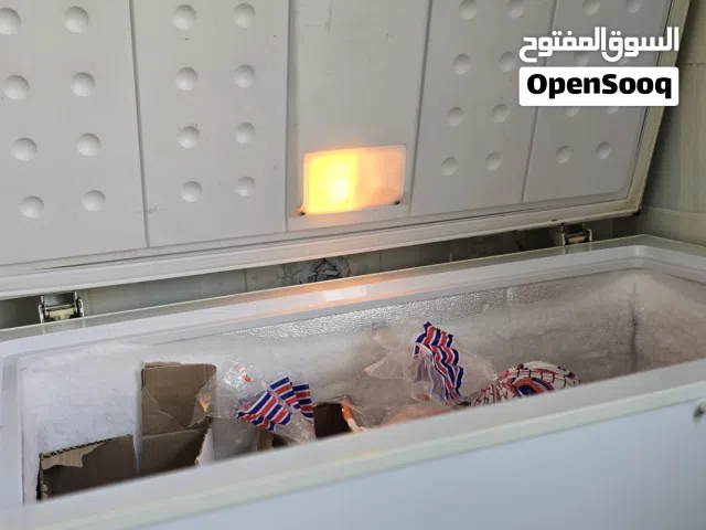 ديب فريزر من مايديا سعر 50 دينار ، تبريد ممتازة وبحالة جيدة ، البيع بسبب السفر نهائي
