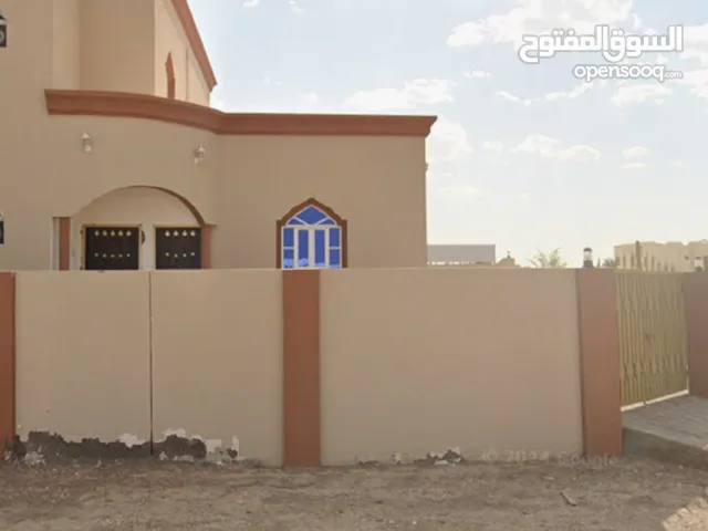 غرف بدورة مياه خاصة في "توين ڤيلا" للإيجار الشهري