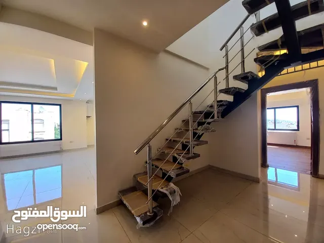 220 m2 3 Bedrooms Apartments for Sale in Amman Al Rawnaq