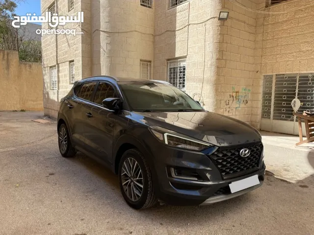 Hyundai Tucson بويه شركة عداد 85 ب حاله الوكاله
