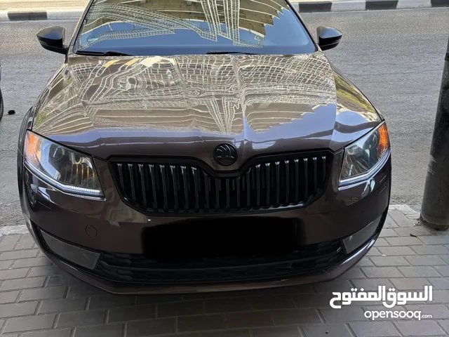 سكودا اوكتافيا 2015 دهان شركة بالكامل