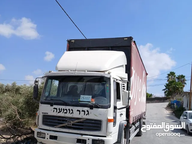 فولفو fl6 19طن صندوق 8متر مع رمبة