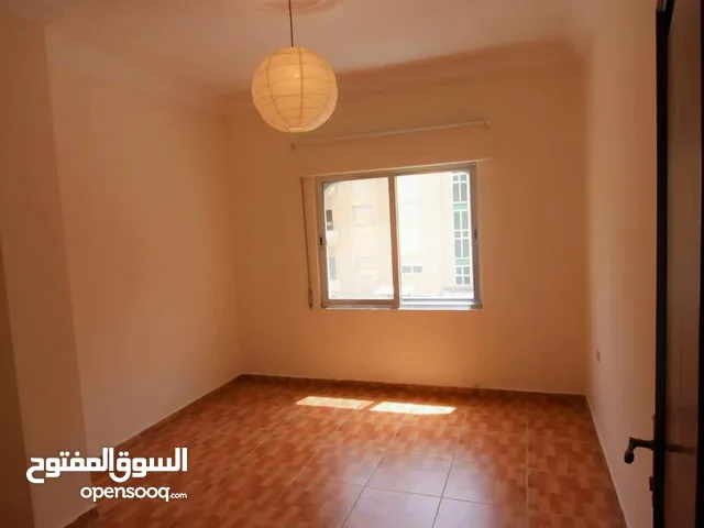 استوديوهات غرفة وصالة فارغة للايجار في منطقة شارع الجامعة الأردنية، طلوع نيفين من المالك مباشرة