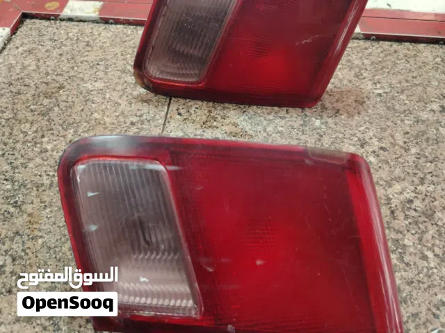 مصباح إضاءة سيارات مستعمل عالي الجودة بحالة جيدة
