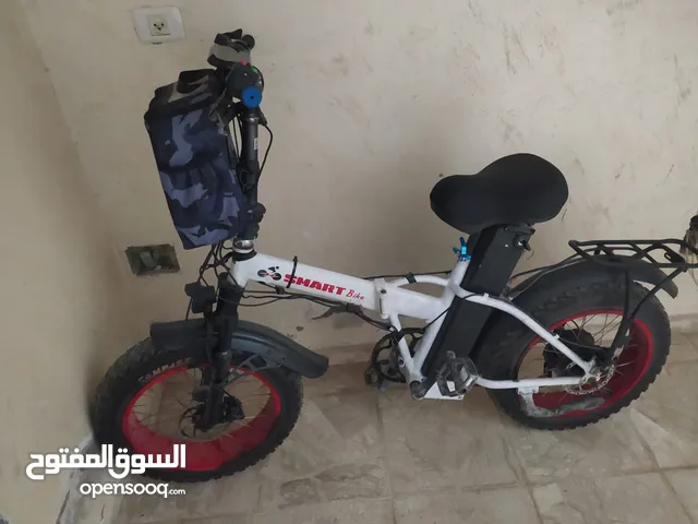 موجود 3 بسكليتات كهربا عجل عريض كمبويتر 1000/600 ..48 فولت ..بطارية21 امبير بحالة ممتازة