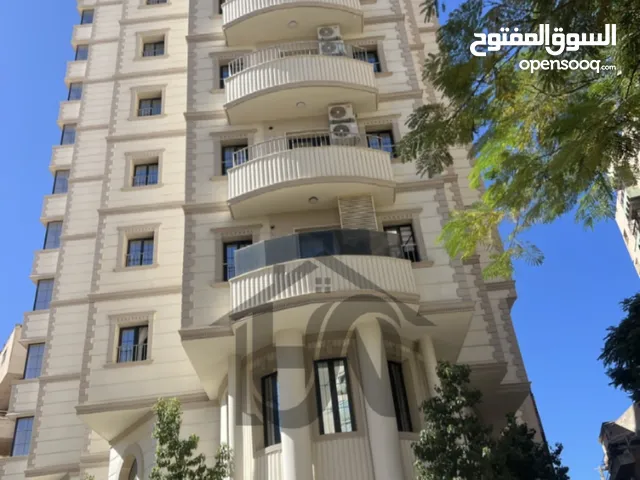 شقة فاخرة 265م  للبيع زاوية الدهماني  اول سكن عمارة جميع المزايا