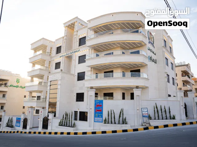 شقة طابق ارضي ( زهرة اللوتس) مساحة اجمالية241 م المساحة الداخلية  201 م مع ترس خارجي 40م مع مدخل خاص