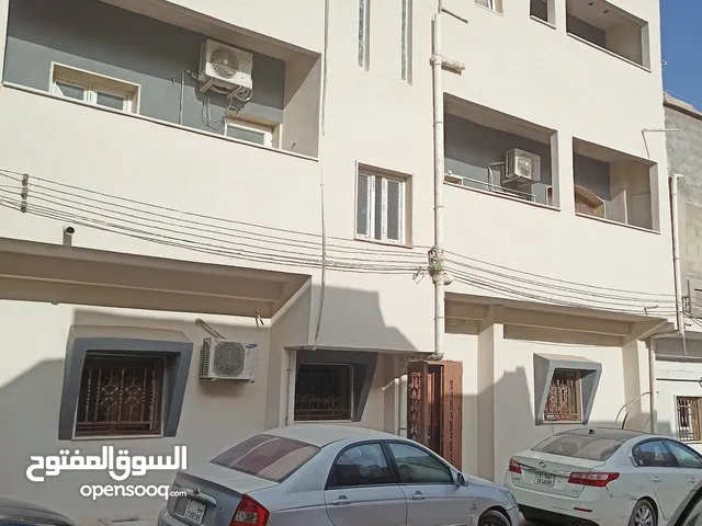 165 m2 More than 6 bedrooms Townhouse for Sale in Tripoli Ghut Shaal